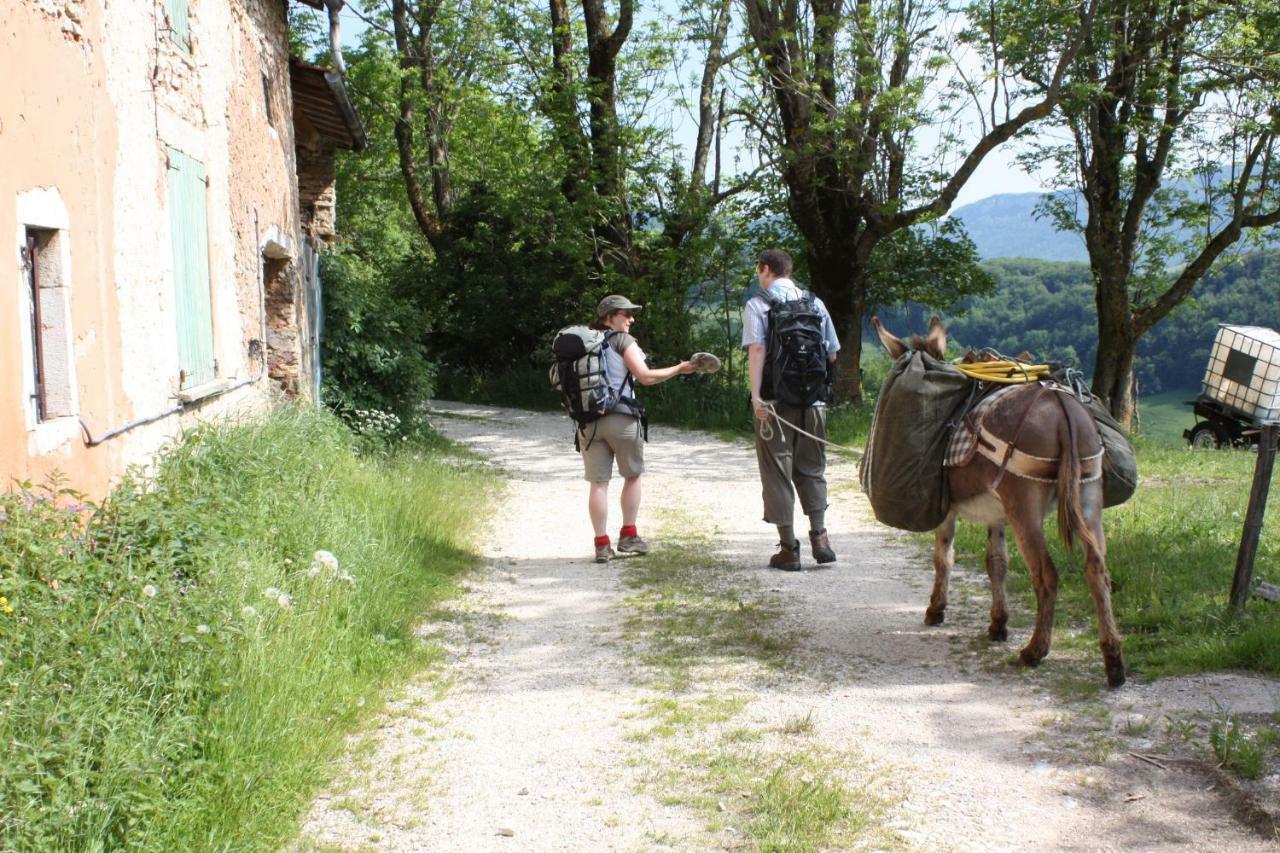 Valcaris: Gites, Chambre D'Hotes Et Tables D'Hotes Le Chaffal Eksteriør billede